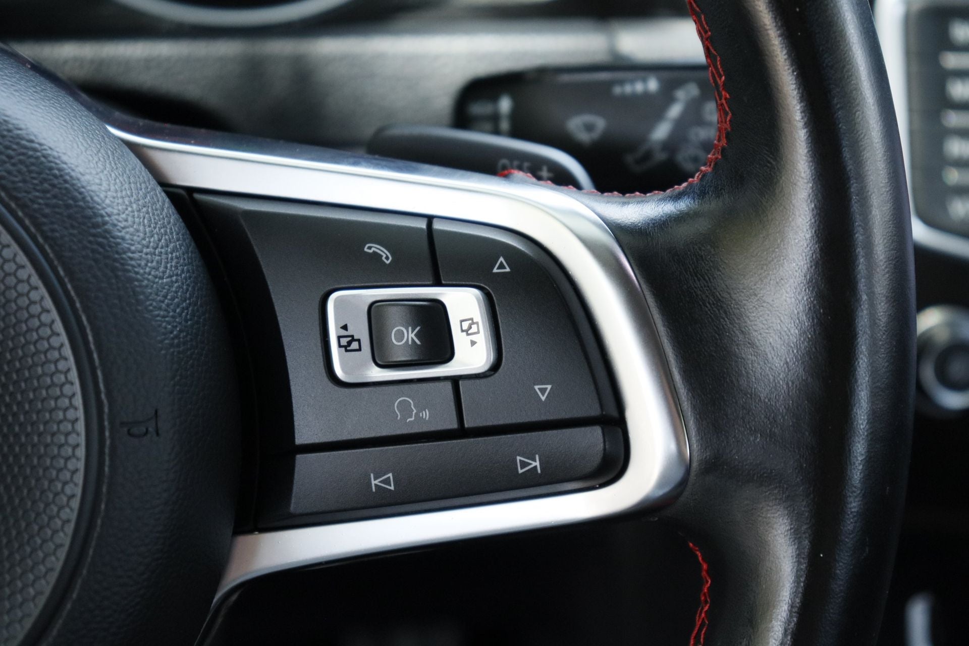 2017 Volkswagen Golf GTI Base