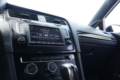 2017 Volkswagen Golf GTI Base