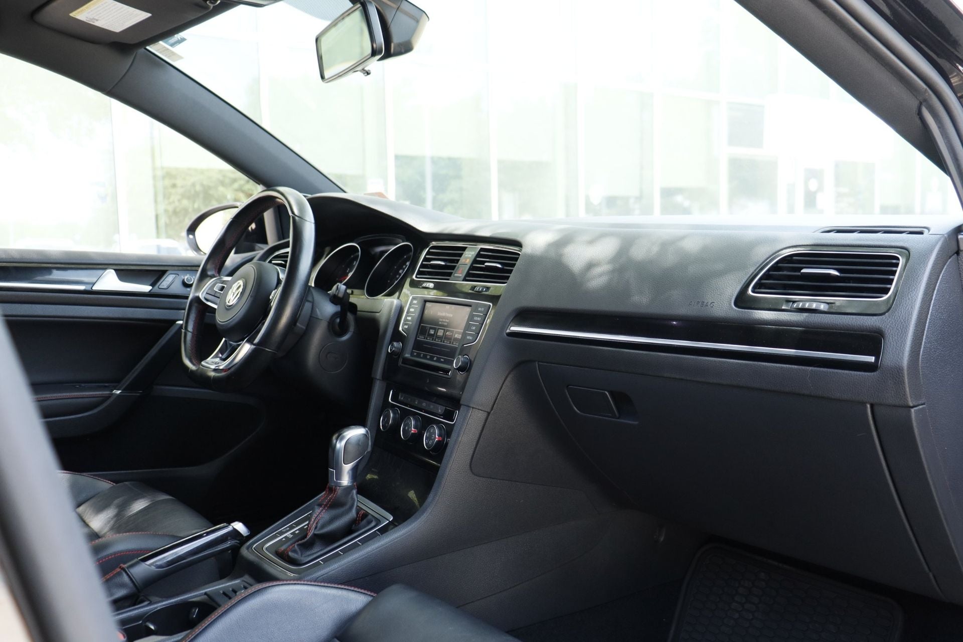 2017 Volkswagen Golf GTI Base