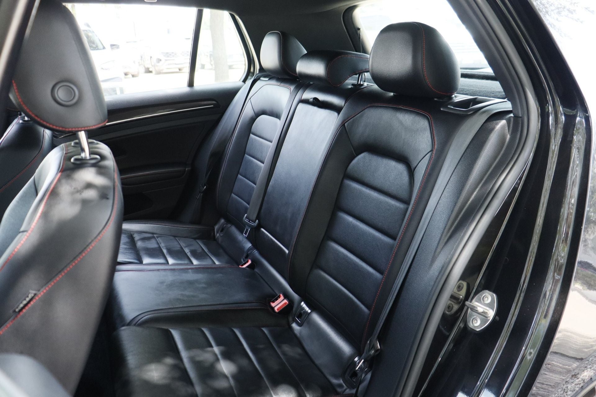 2017 Volkswagen Golf GTI Base