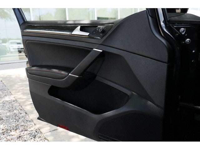 2017 Volkswagen Golf GTI Base