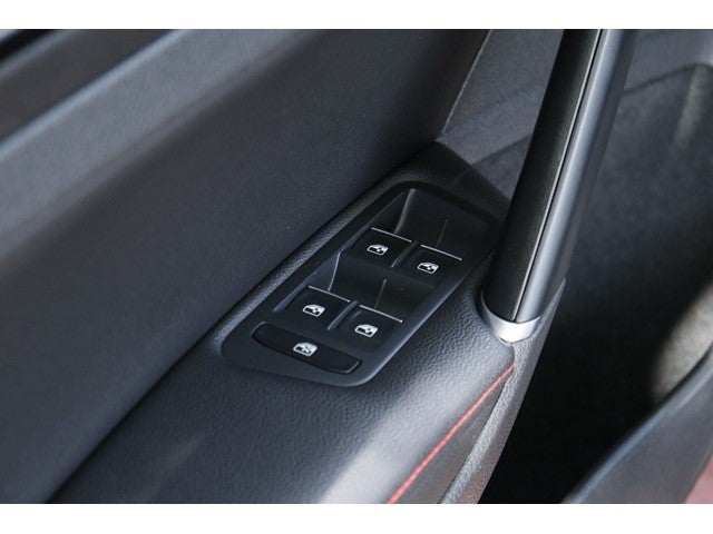 2017 Volkswagen Golf GTI Base
