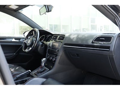 2017 Volkswagen Golf GTI Base