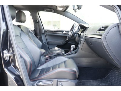 2017 Volkswagen Golf GTI Base