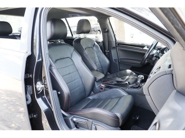 2017 Volkswagen Golf GTI Base