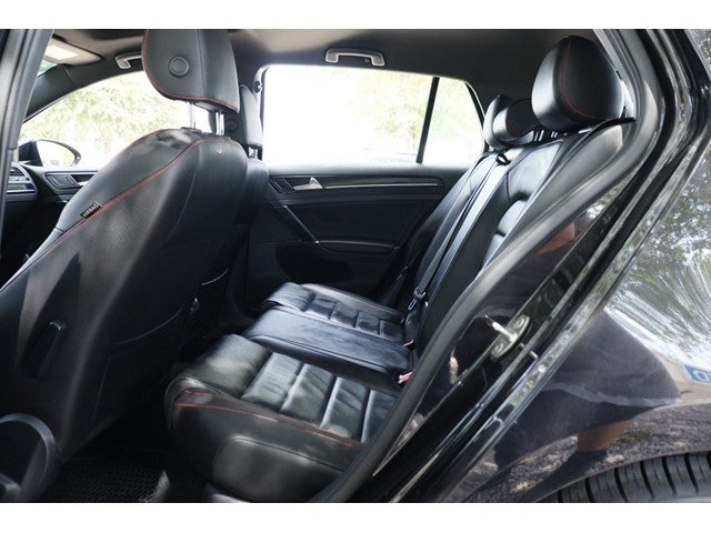 2017 Volkswagen Golf GTI Base