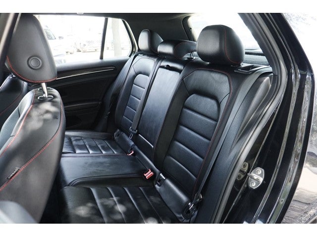 2017 Volkswagen Golf GTI Base