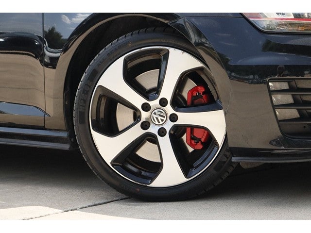 2017 Volkswagen Golf GTI Base