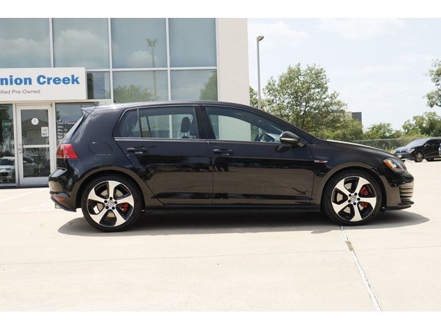 2017 Volkswagen Golf GTI Base