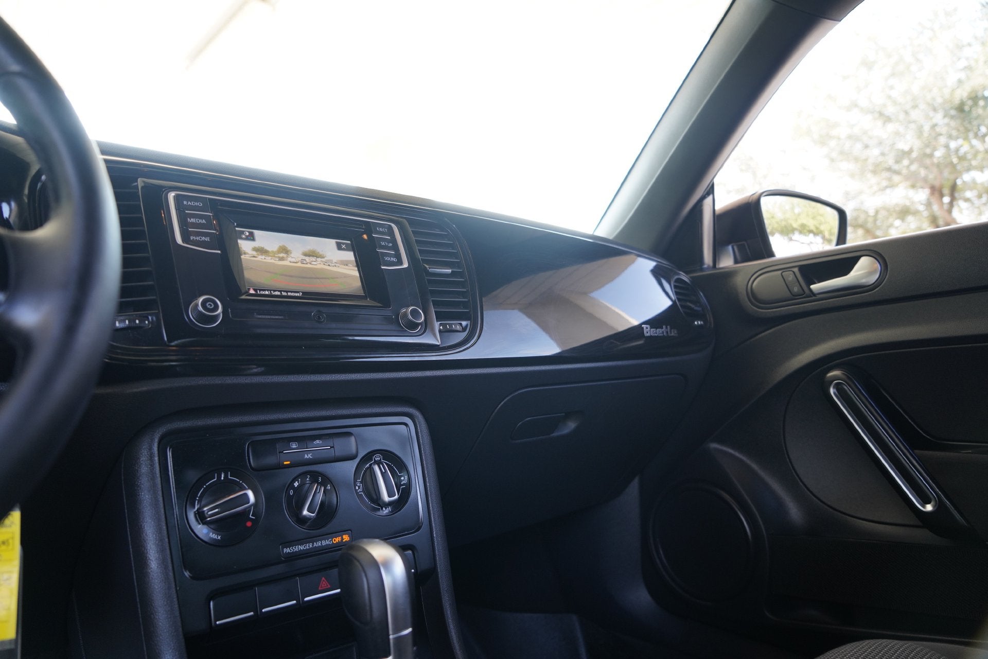 2018 Volkswagen Beetle Base