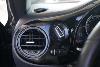 2018 Volkswagen Beetle Base
