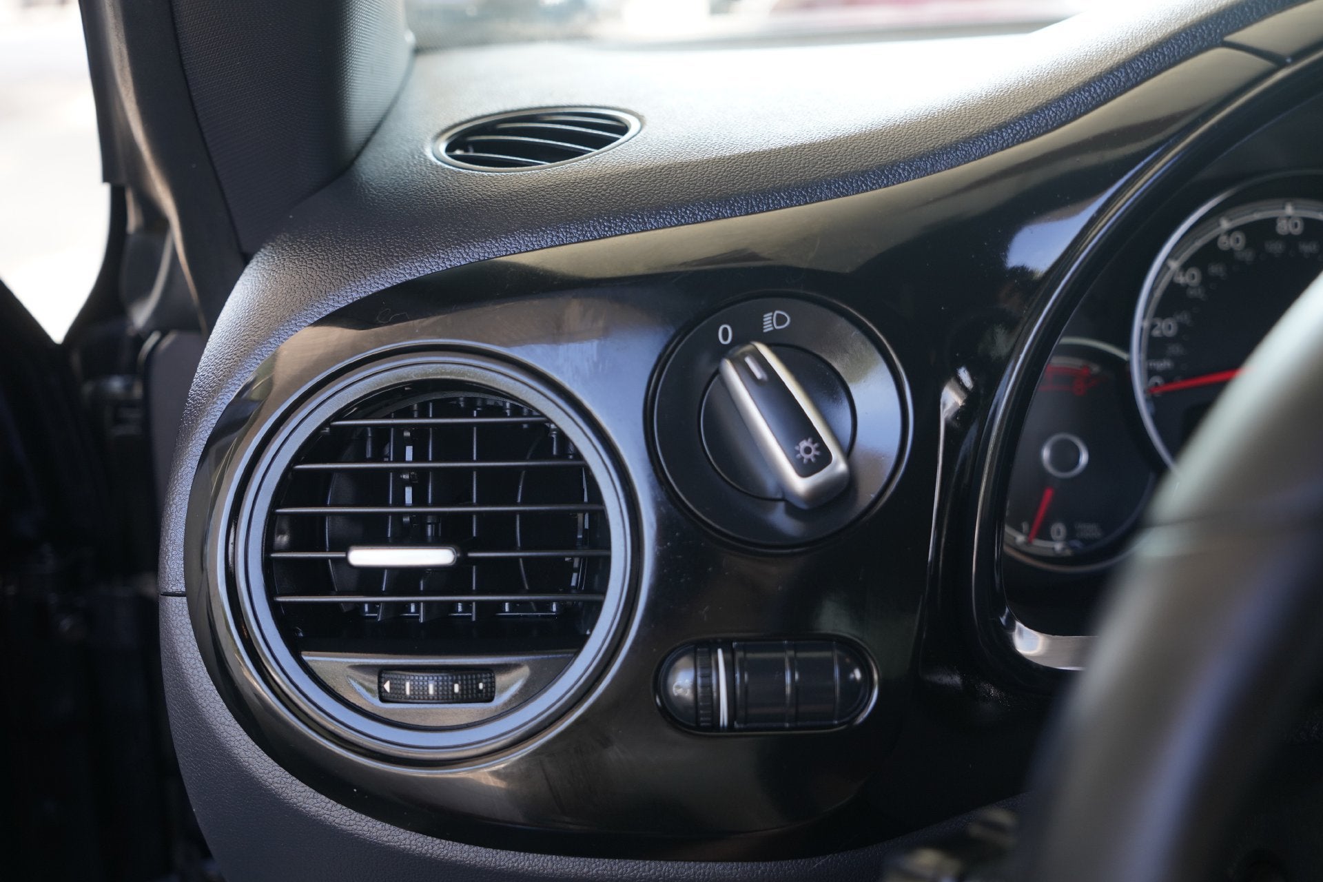 2018 Volkswagen Beetle Base