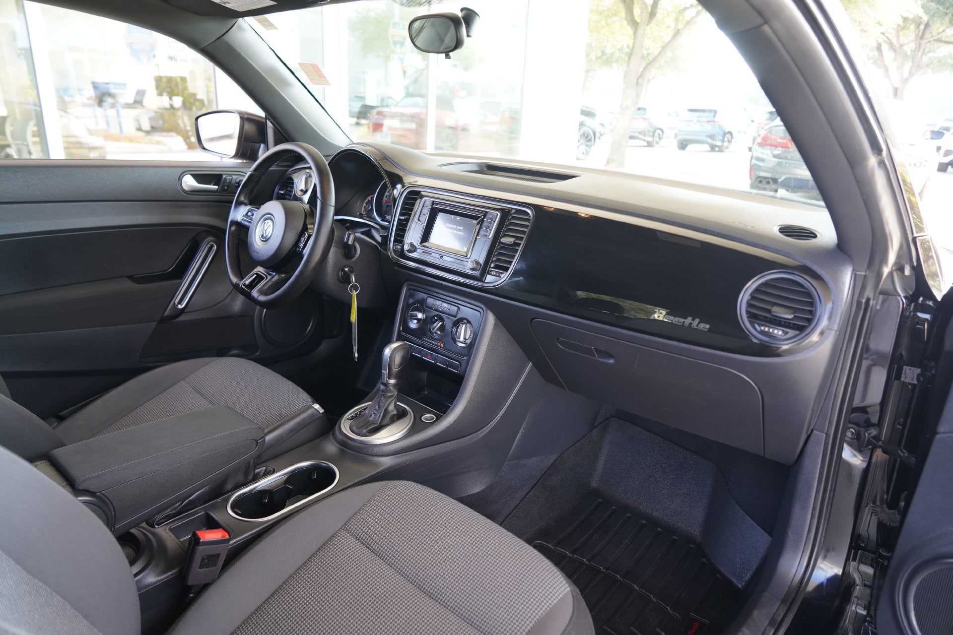 2018 Volkswagen Beetle Base