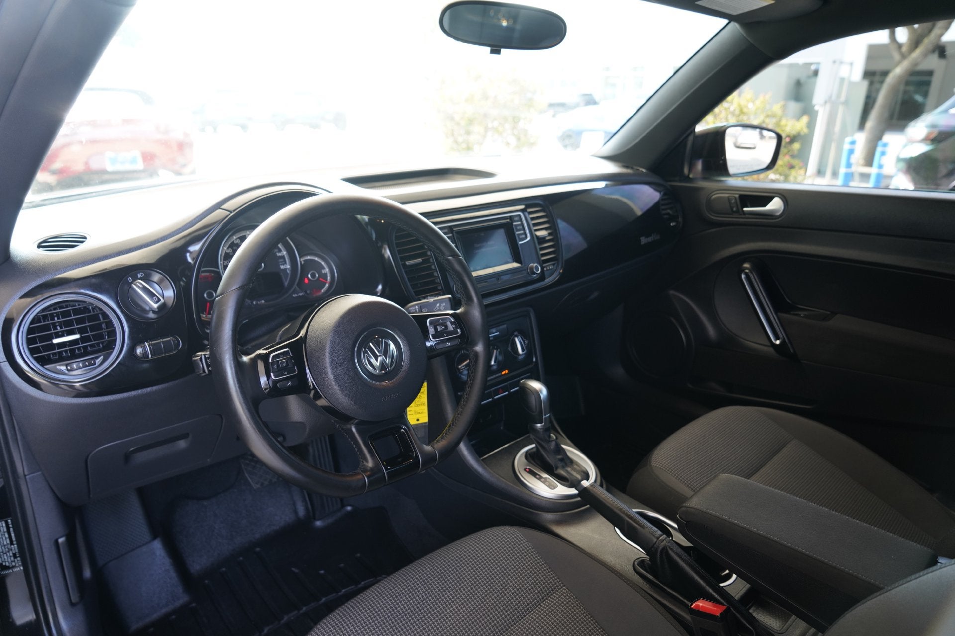 2018 Volkswagen Beetle Base