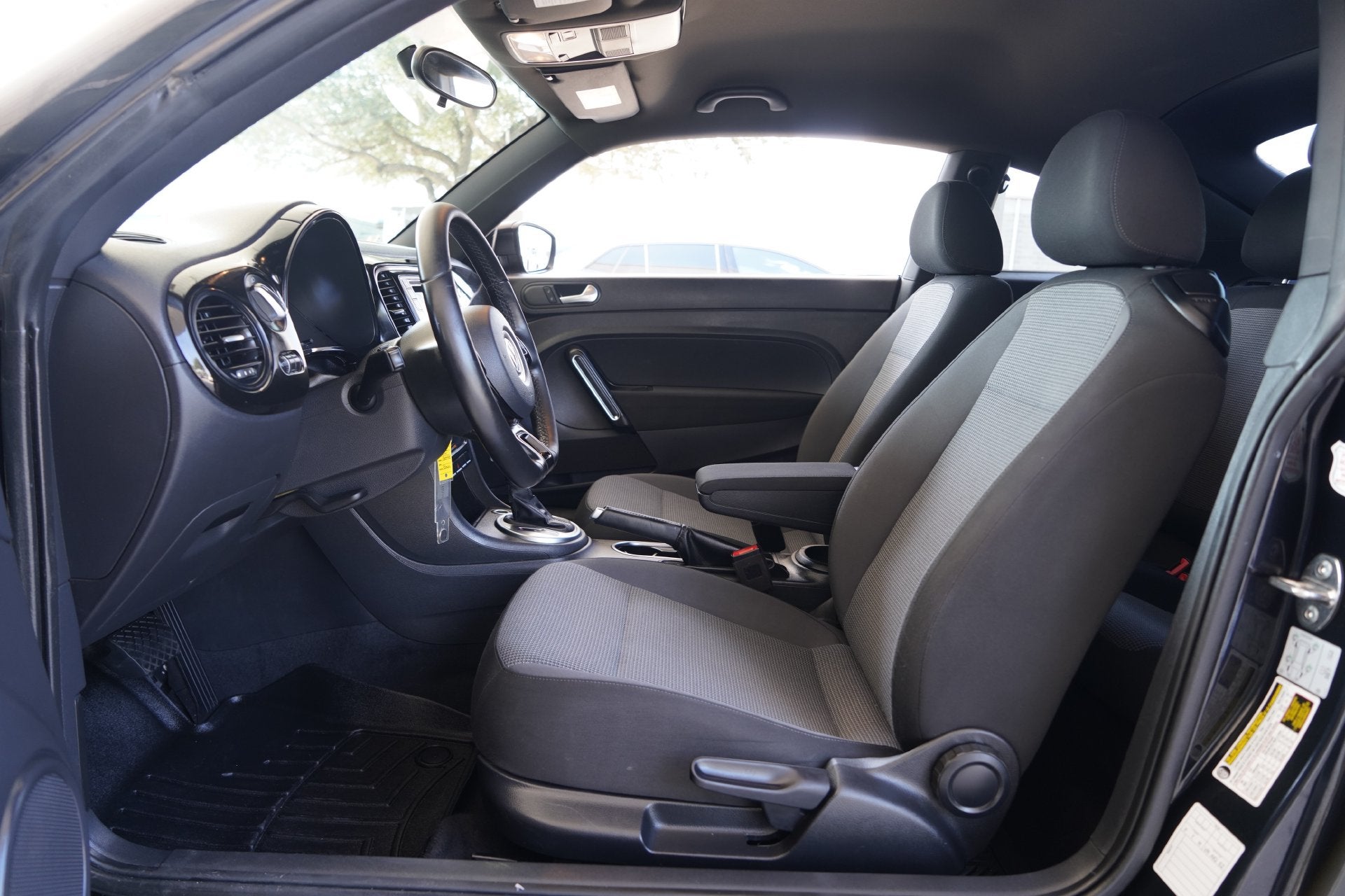 2018 Volkswagen Beetle Base