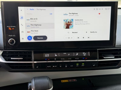 2025 Toyota Sienna XLE 8 Passenger