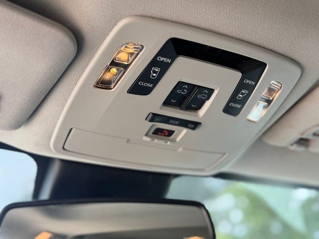 2025 Toyota Sienna XLE 8 Passenger