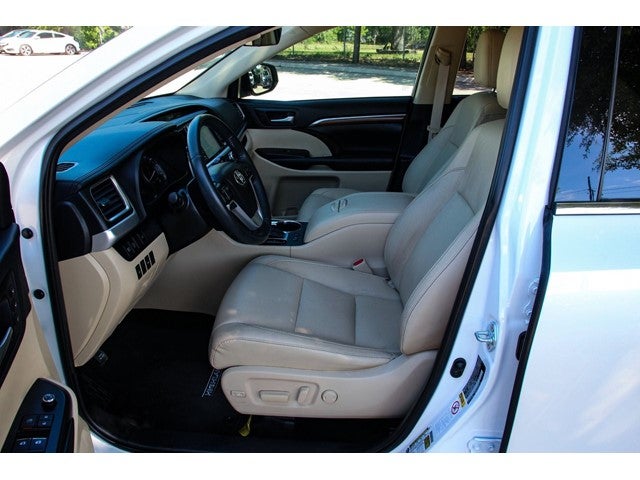2019 Toyota Highlander Base