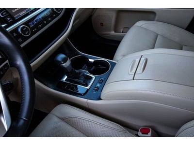 2019 Toyota Highlander Base