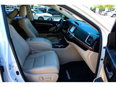 2019 Toyota Highlander Base