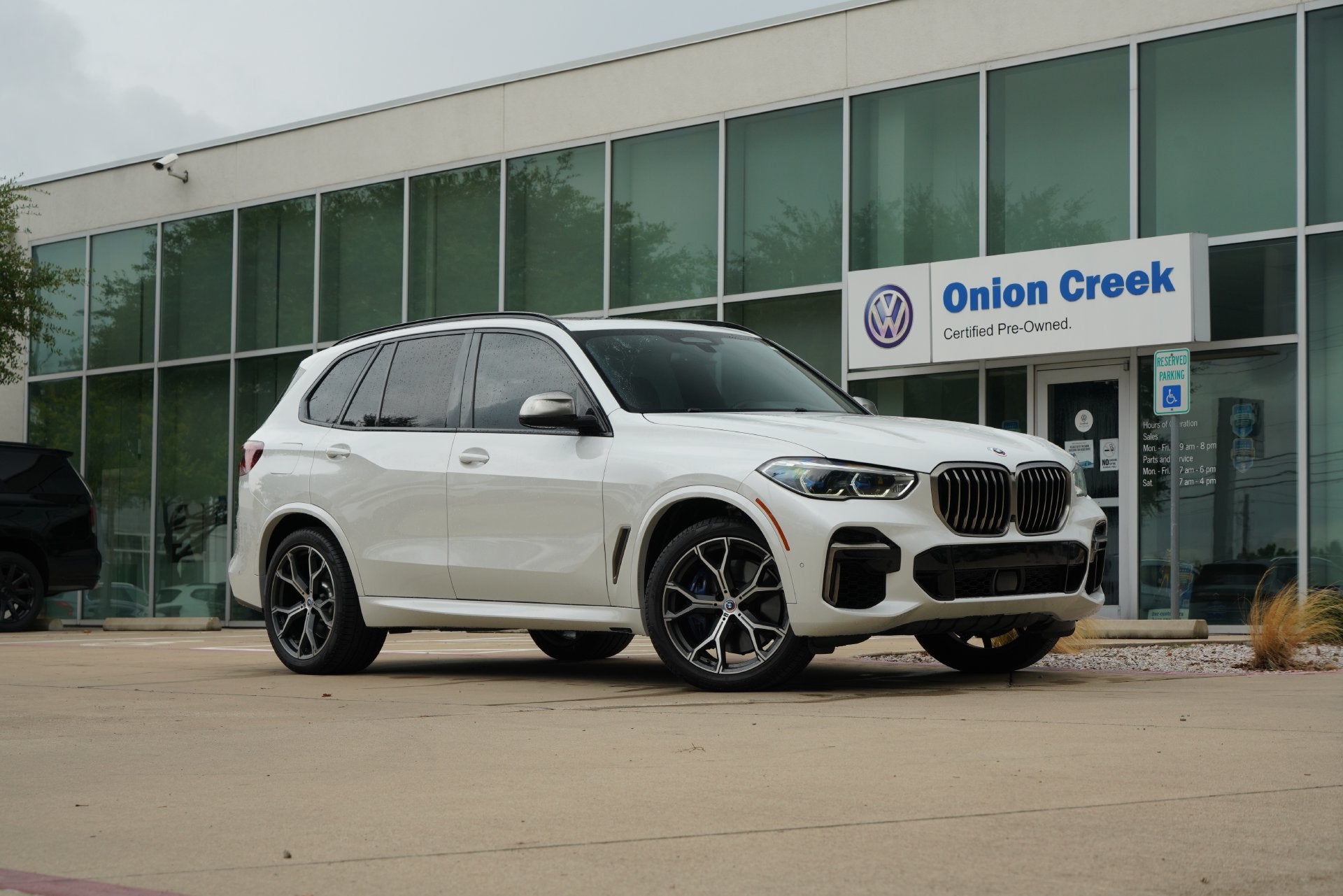 2023 BMW X5 M50i