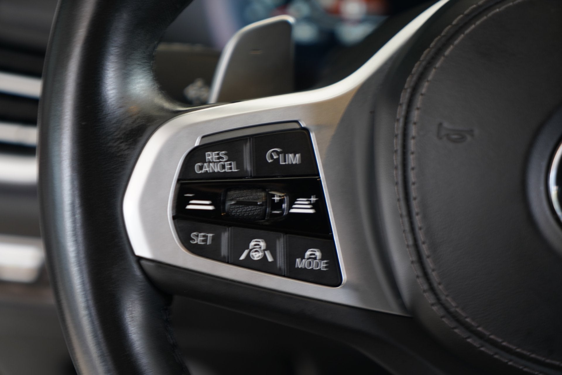 2023 BMW X5 M50i
