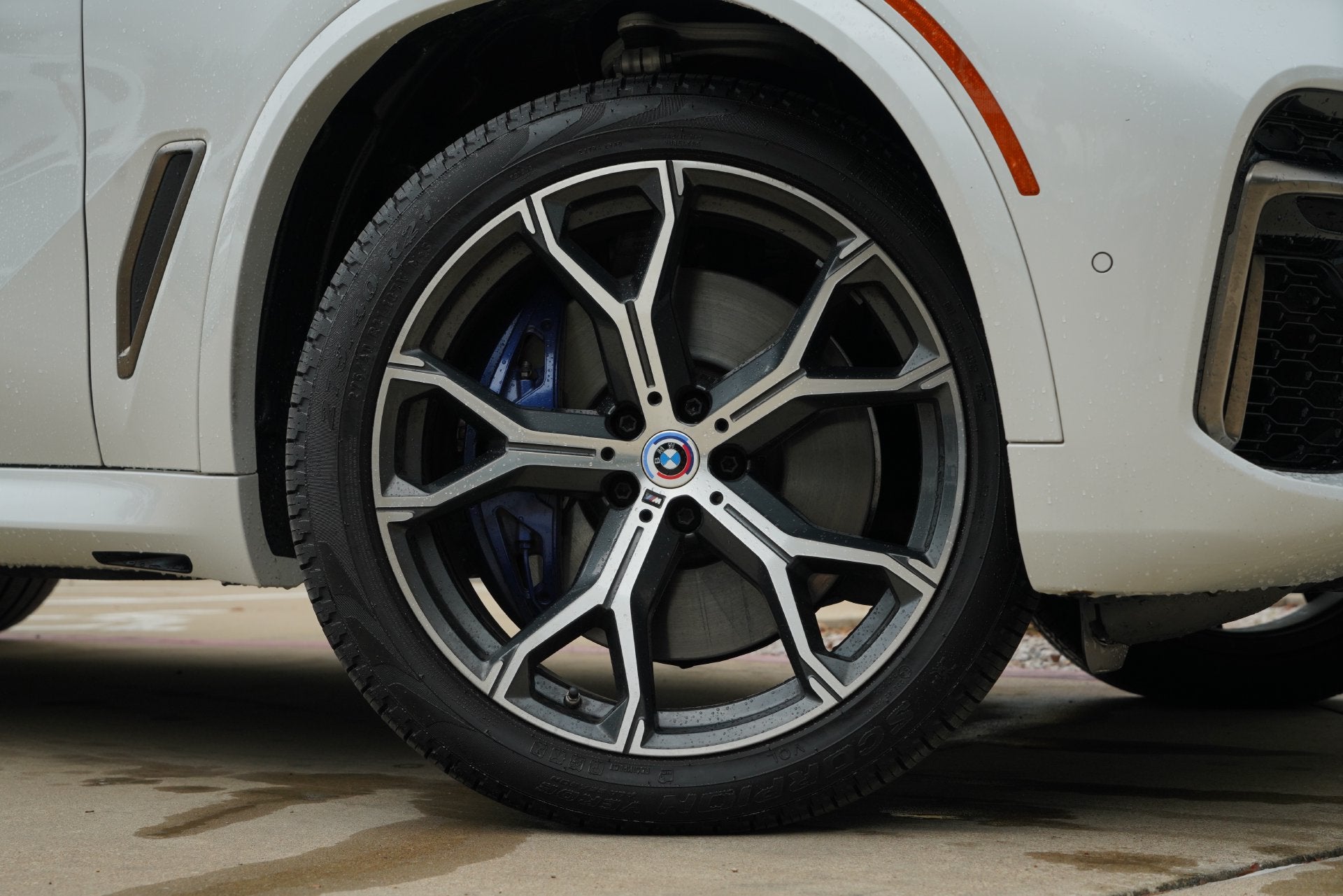 2023 BMW X5 M50i