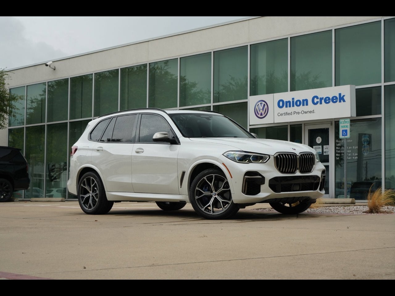 2023 BMW X5 M50i