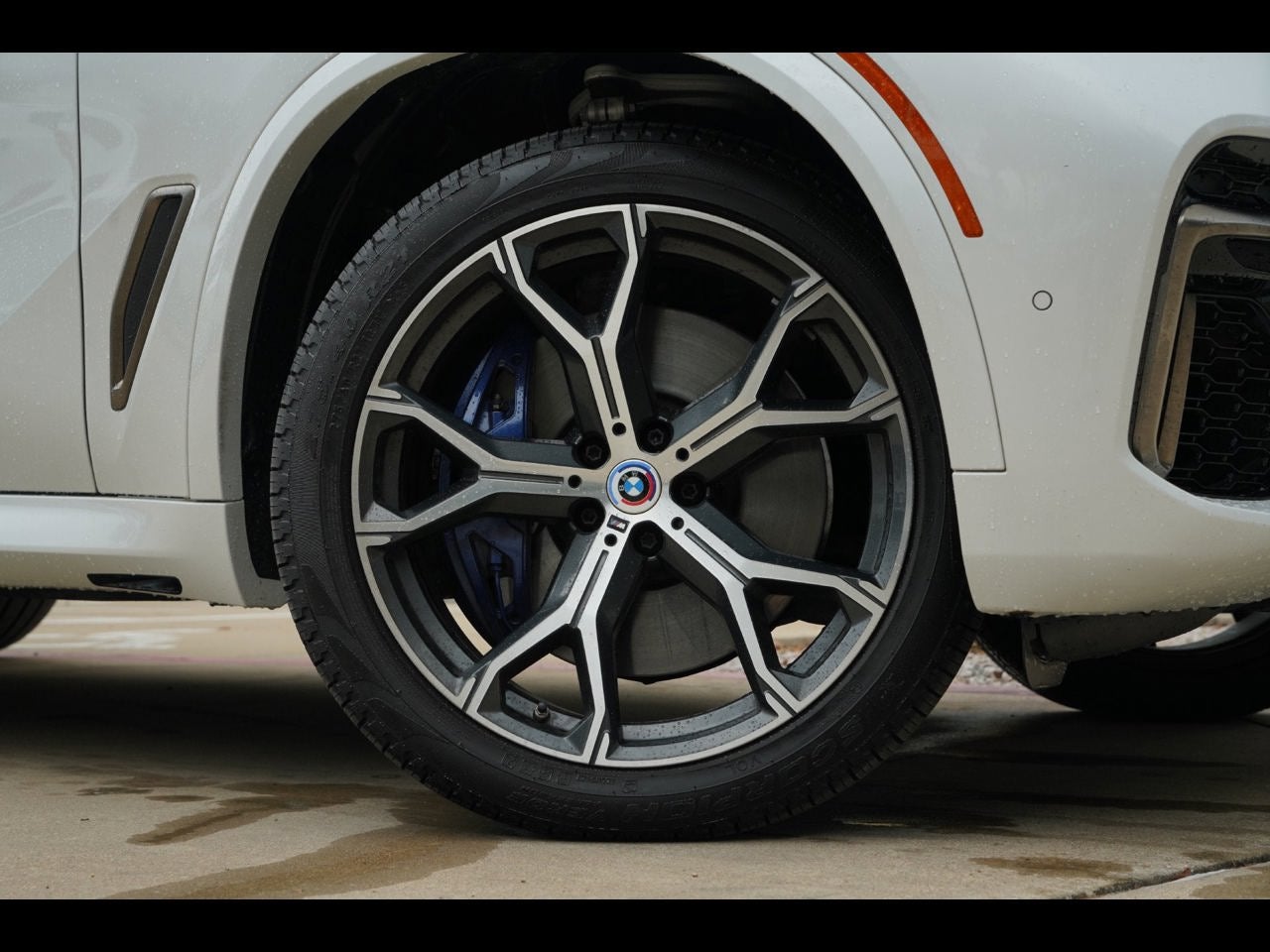 2023 BMW X5 M50i
