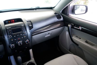 2011 Kia Sorento LX