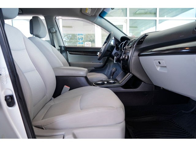 2011 Kia Sorento LX