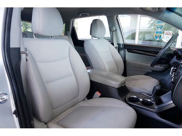 2011 Kia Sorento LX