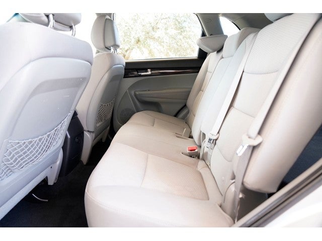 2011 Kia Sorento LX