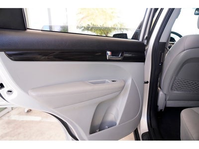 2011 Kia Sorento LX