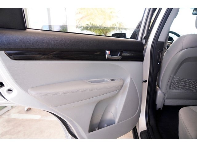 2011 Kia Sorento LX