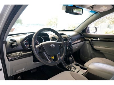 2011 Kia Sorento LX