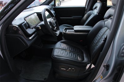 2025 Rivian R1T Adventure