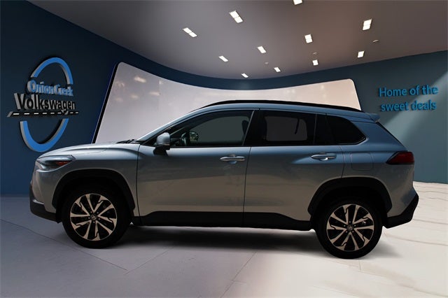 2024 Toyota Corolla Cross XLE