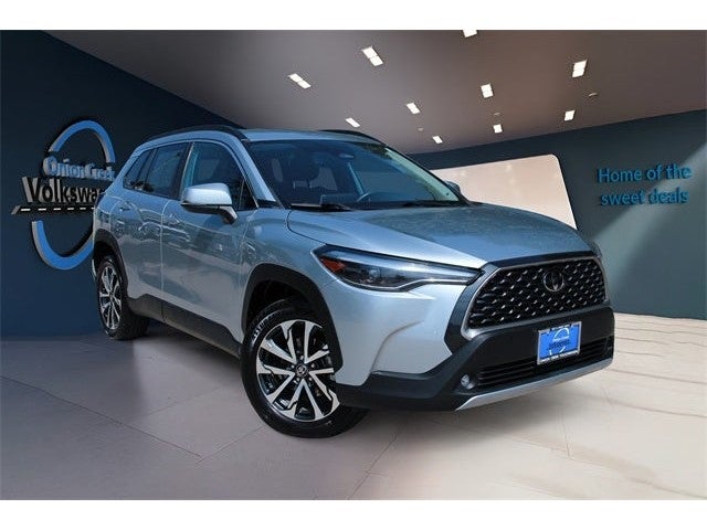 2024 Toyota Corolla Cross XLE