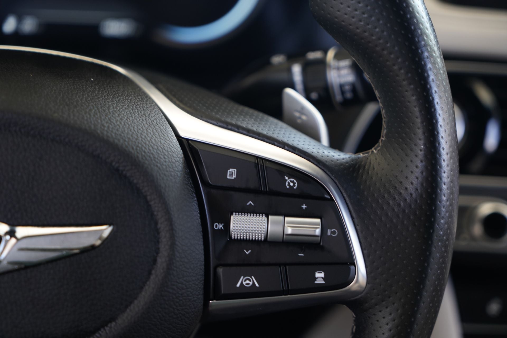 2023 Genesis G70 3.3T