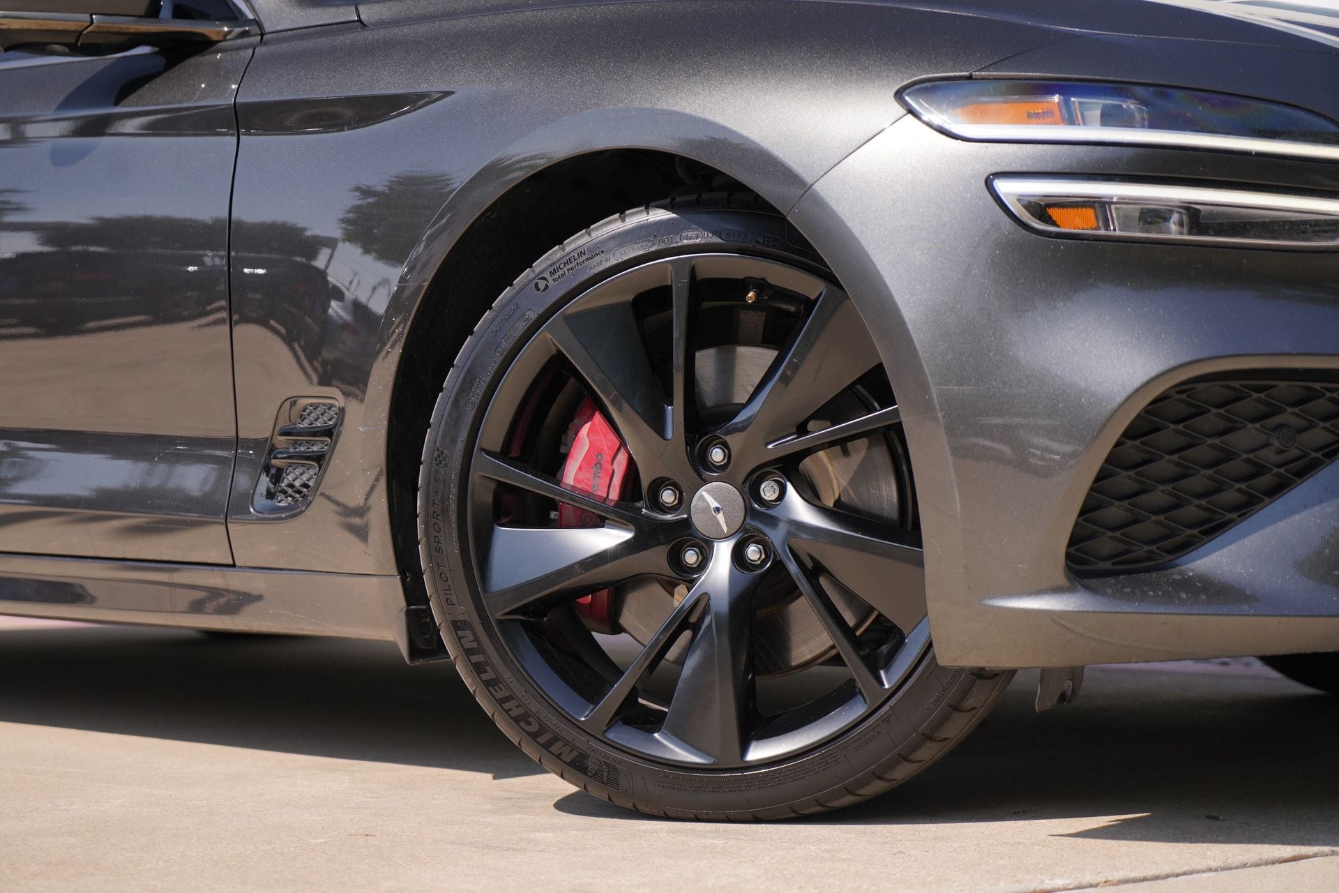 2023 Genesis G70 3.3T