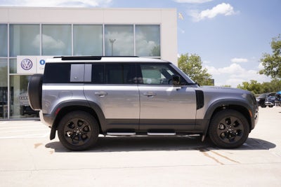 2023 Land Rover Defender 110 SE