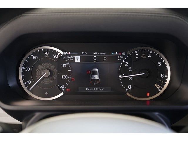 2023 Land Rover Defender 110 SE
