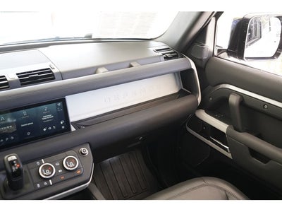 2023 Land Rover Defender 110 SE