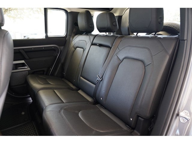 2023 Land Rover Defender 110 SE