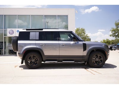 2023 Land Rover Defender 110 SE