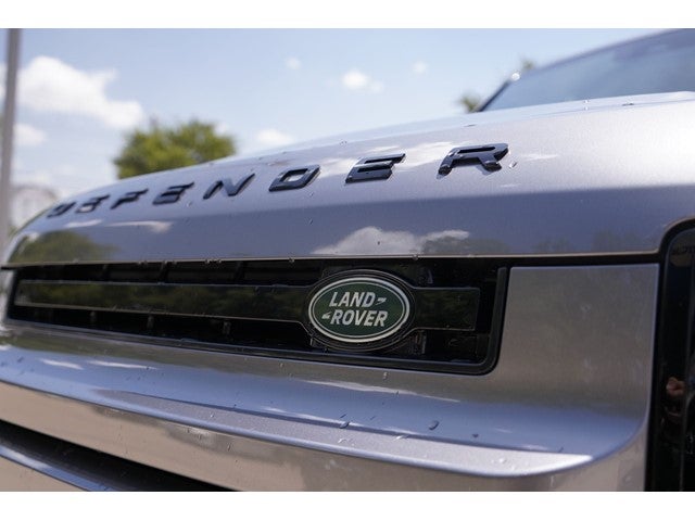 2023 Land Rover Defender 110 SE