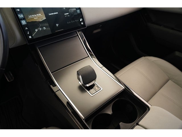 2025 Land Rover Range Rover Velar Dynamic SE