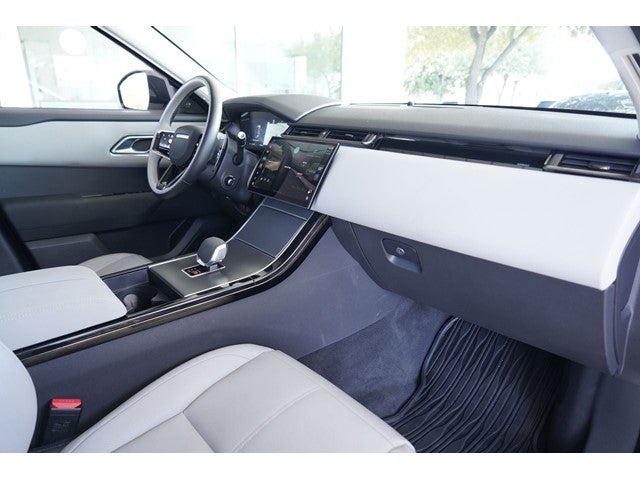 2025 Land Rover Range Rover Velar Dynamic SE