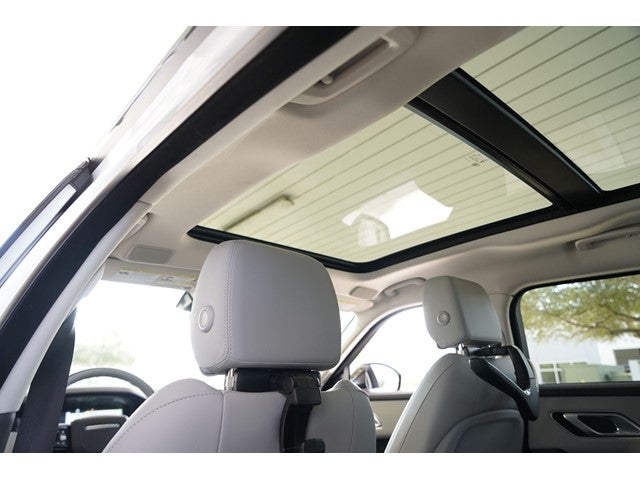 2025 Land Rover Range Rover Velar Dynamic SE